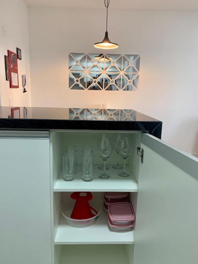 707 - Apartamento 1 quarto, todo decorado e com utensilios de cozinha em excelente localização no Bigorrilho Curitiba Exterior foto